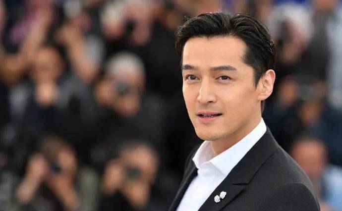 刘德华身为四大天王之一的刘德华也是一名大孝子,因为自己的身份和