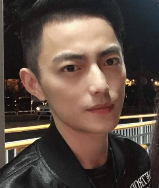 有种"自私"叫智勋,为了让你帅将罗云熙的脸p到变形,网友炸锅了_照片