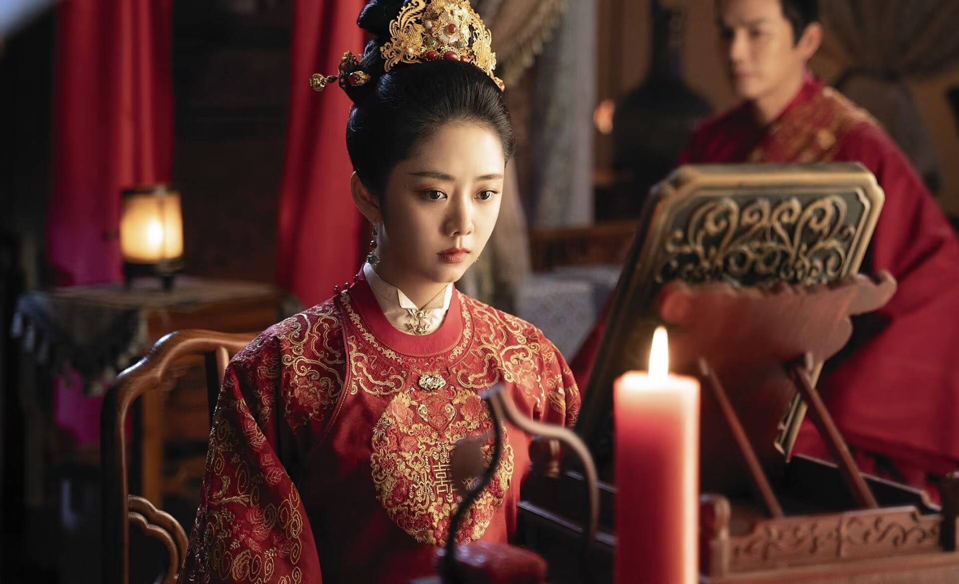 因此,她的很多作品都是现偶剧,比如《最好的我们》,《狐狸的夏天》