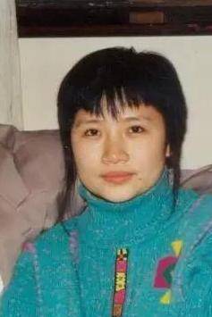 李娜幼时丧父,两度"加入"别人婚姻,当红时为何选择出家?