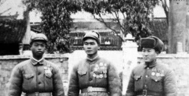 英雄,在火葬场工作了20多年,后受邀参加国庆阅兵_谭秉云_志愿军_江津