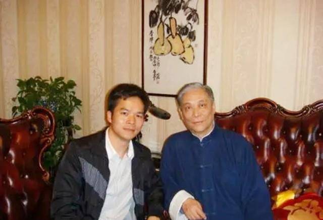 张学津后事:全体徒弟跪拜高喊:"师父,我们都是您的儿子"_京剧_马连良