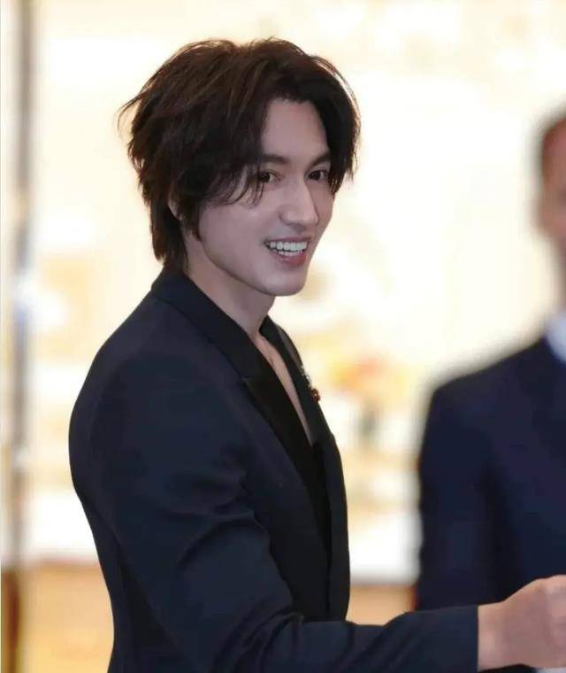 亚洲男神言承旭惊艳登场:47岁不动刀,颜值狂飙不崩!_外表_魅力_时间