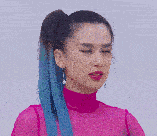 黄圣依懒理"假哭风波",晒与小儿子同款表情照,母子俩笑容超甜_安麟