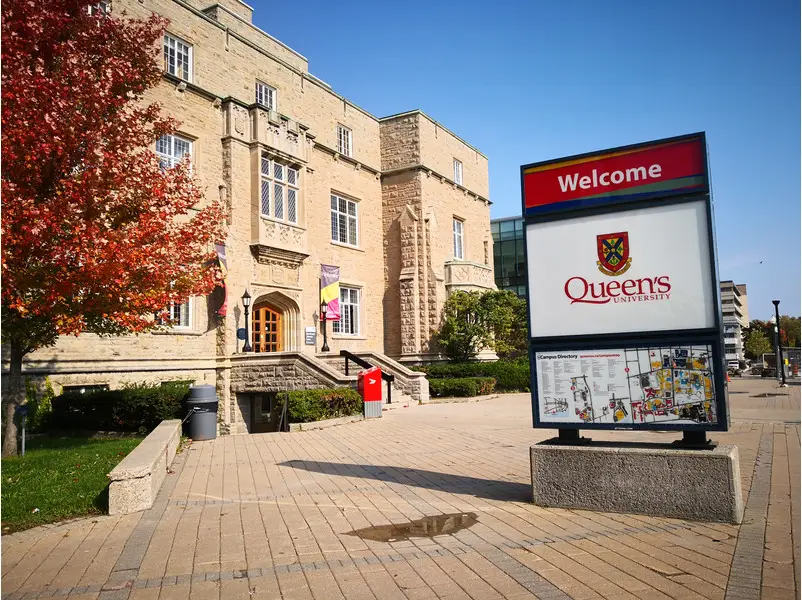 加拿大留学必选5所大学,每所都是世界名校!_滑铁卢_全球_学府