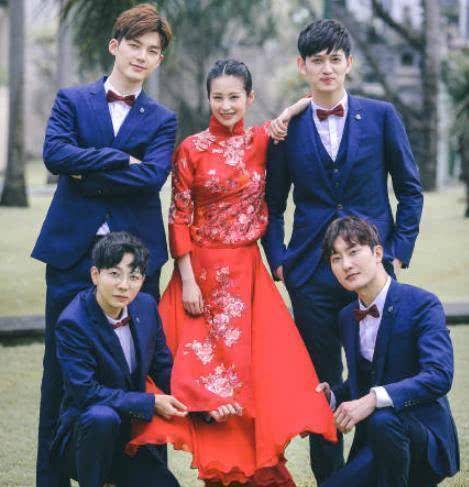 颖儿庆祝结婚两周年,与付辛博贴脸自拍撒狗粮,海岛婚纱照太浪漫_婚礼