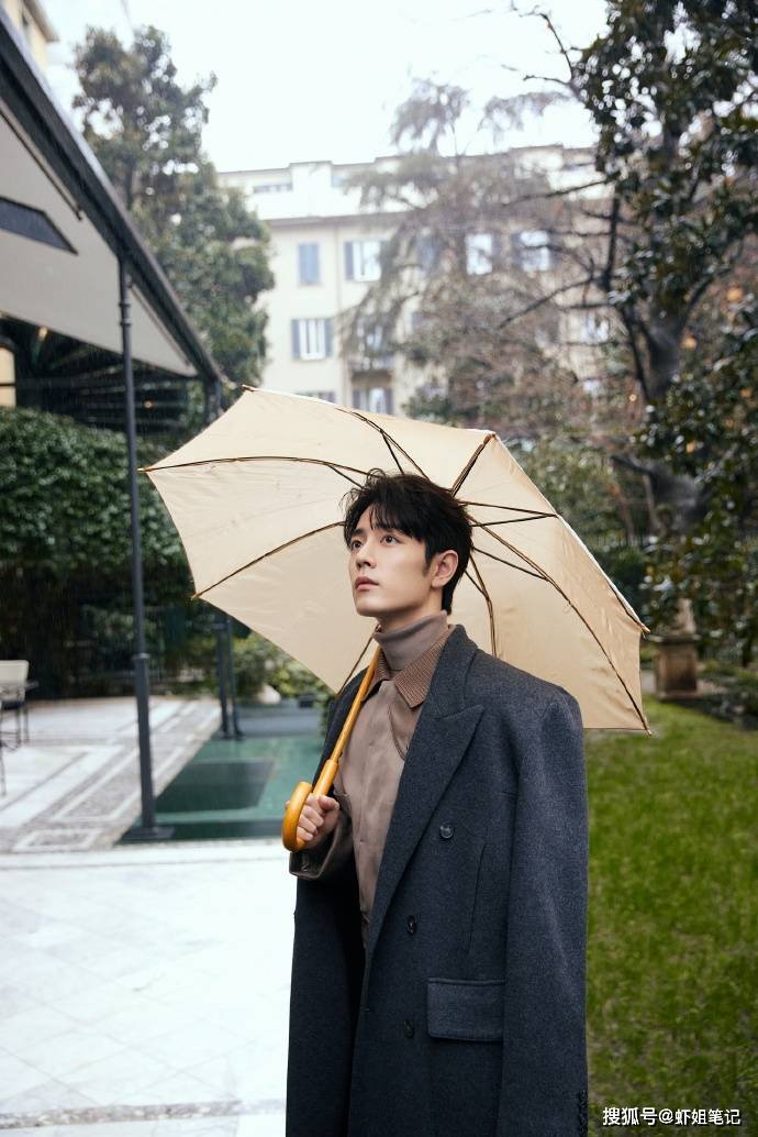 肖战身在米兰,仍牵挂着《藏海传》剧组同仁_品牌_全组_汤圆
