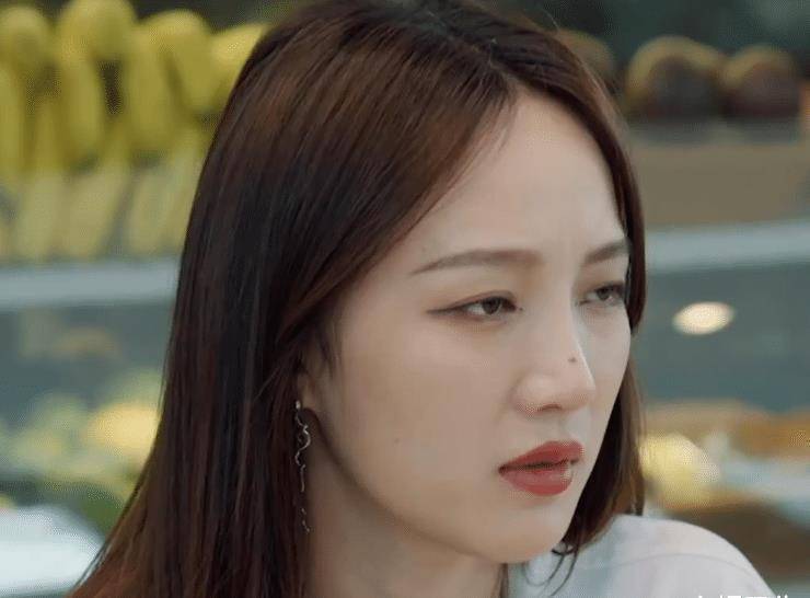 孟佳与姐姐们聊英文名,当张雨绮说出之后,有谁注意到她们的表情_名字