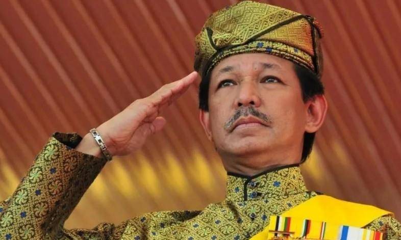 据了解,1997年文莱国王的身价达到400亿美元,是当时的全球首富.