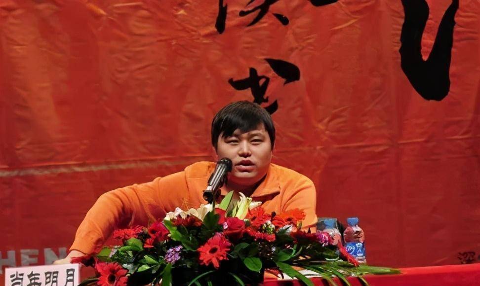 爆红网络后,领导评价石悦:真没想到,你还有这能耐_明月_工作_历史