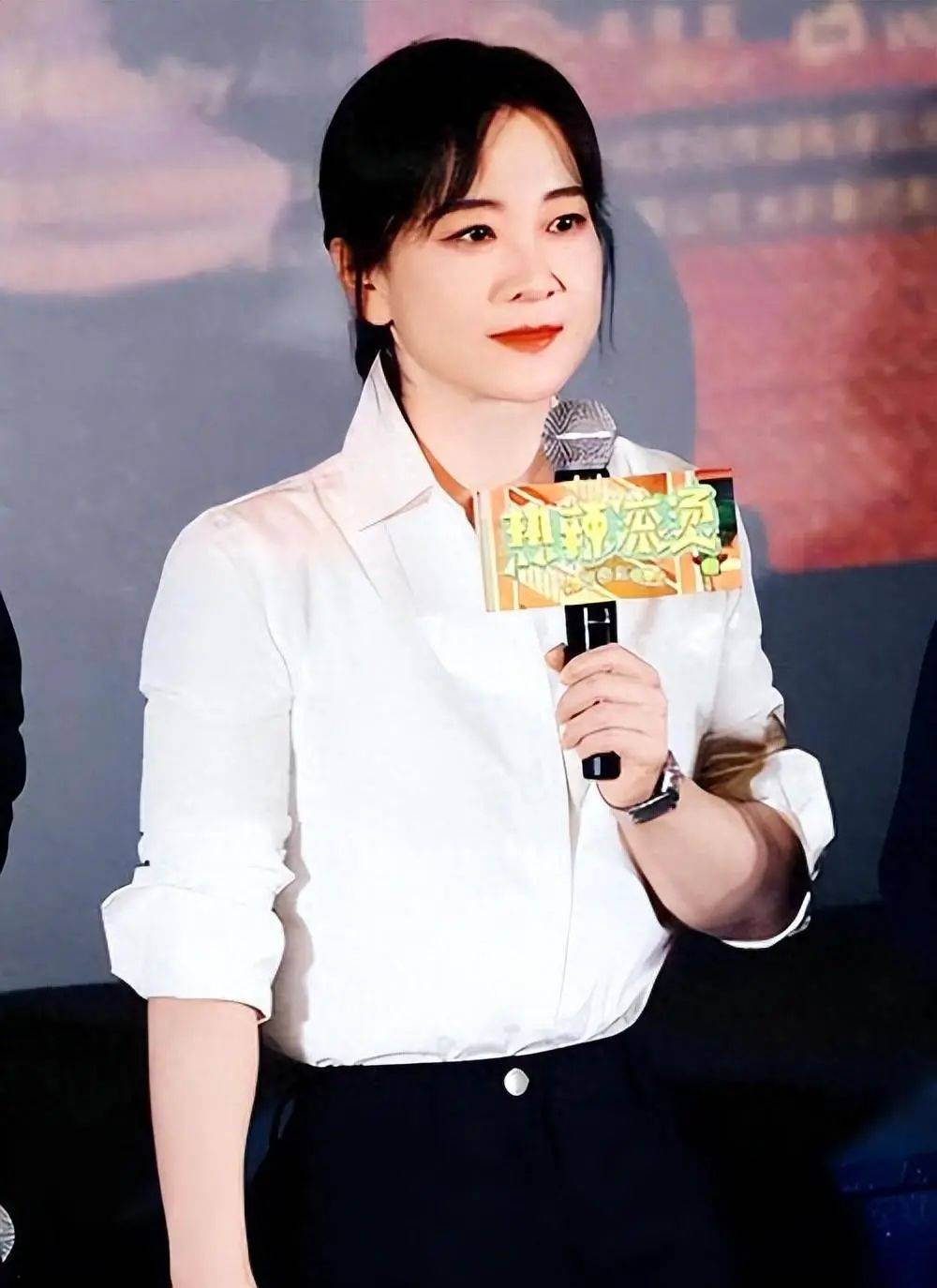 贾玲狂减100斤:爱情初露曙光,白发父亲痛哭流涕_相声_演出_姐姐