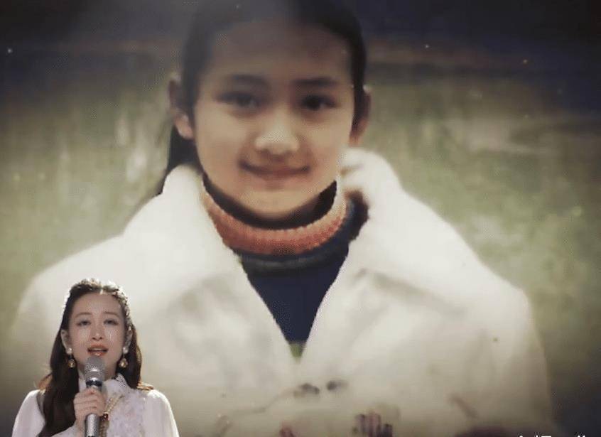 姐姐2舞台晒年轻照:本以为王鸥够惊艳,但看到小林青霞才爱了!