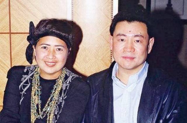 为了躲避税收,他关闭了中国300家公司_刘銮雄_香港_爱美