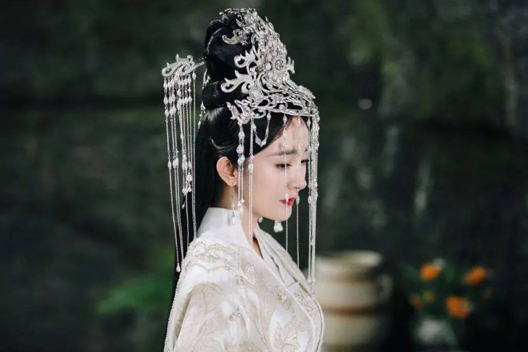 9部古装剧大婚装造,杨幂版特别,赵丽颖版俏皮,最后一个太惊艳!