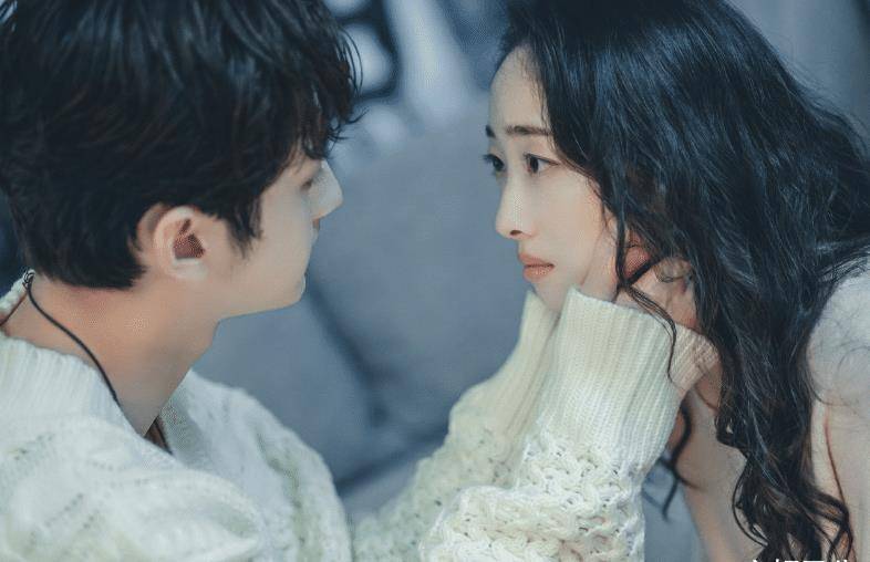 男女主上演"年下恋爱",看女二:这阵容不追不行_蒋梦婕_一致_剧情
