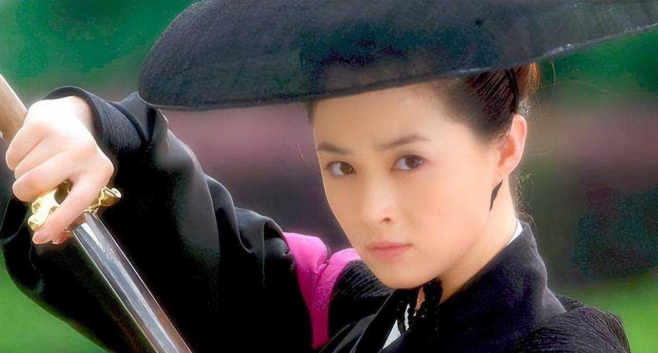 《神探狄仁杰》18年后,有人踏上人生巅峰,有人头发花白坐上轮椅