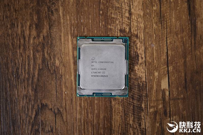 英特尔酷睿i9-7980xe 18核心评测_处理器_数量_性能