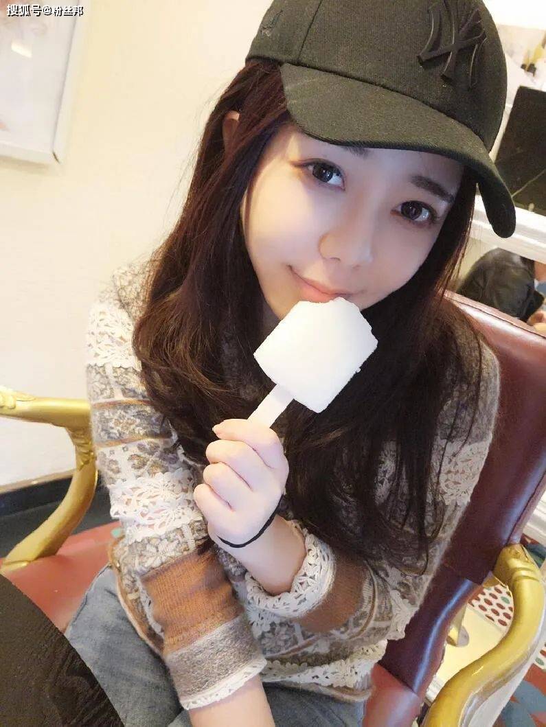 最后一天搞波大的,刘飞儿宣布退鱼秀舞技,网友:就像清仓大甩卖_直播