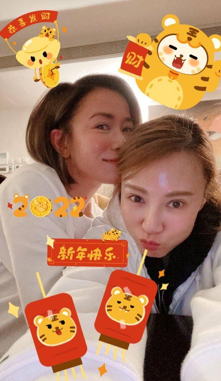 佘诗曼入行25年年赚过亿情深义重!