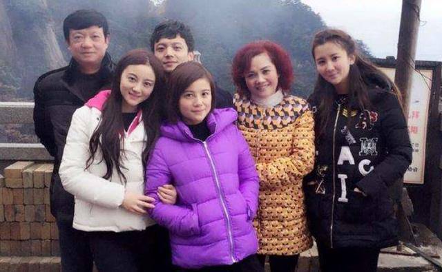 她被称为现实版"樊胜美",被当成摇钱树,26岁患病全身溃烂离世_徐婷