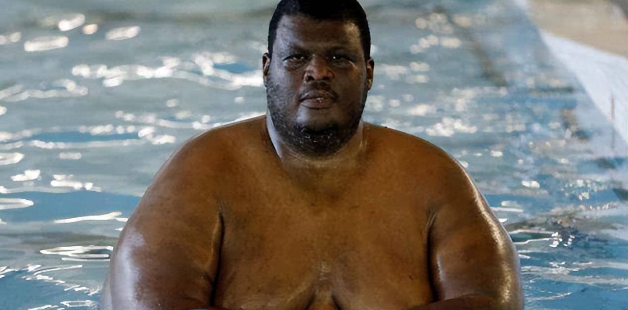 800斤相扑之王娶80斤娇妻惹争议,一年后离世_亚伯勒_美国_夫人