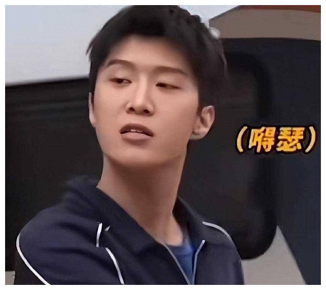 沈腾爆笑揭秘丑照!网友创意飞舞,笑爆你!_互动_明星_大战