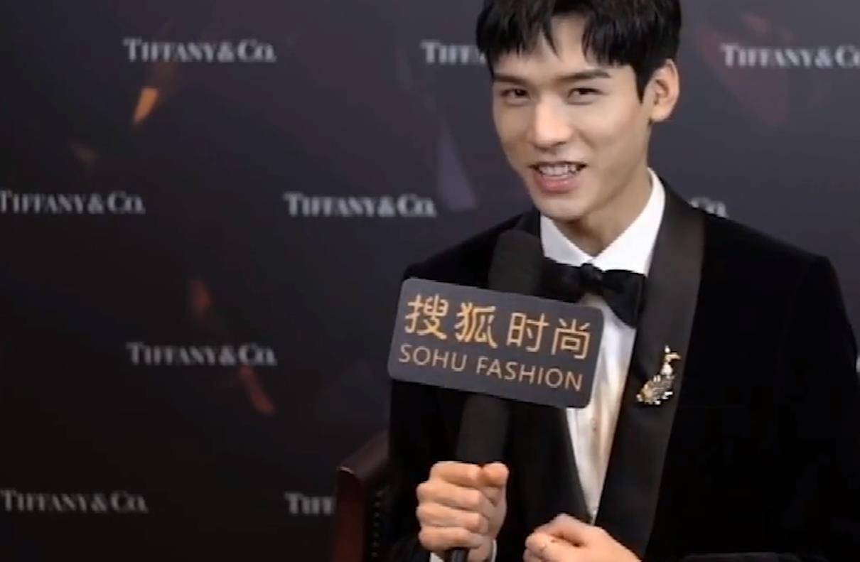 "娱圈打工人"龚俊:凭《山河令》一炮而红,却把向往的生活整惨_网友