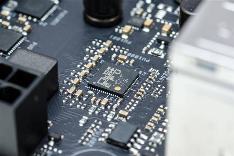 amd锐龙2200g apu深度评测_供电_主板_电容