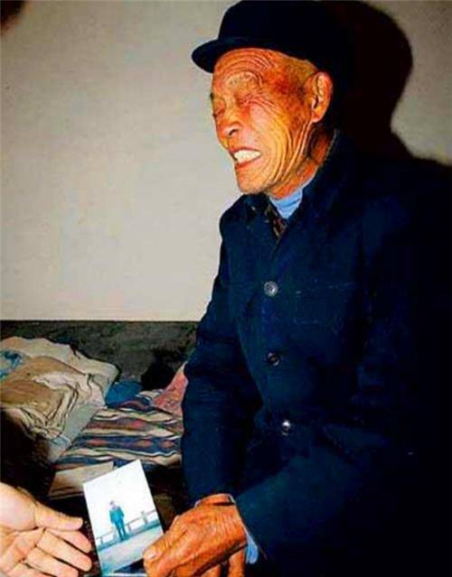 杨俊关最后一次见儿子是在1991年,杨新海在石家庄再次因为扒窃被捕