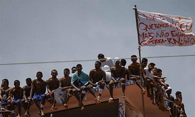 巴西监狱:黑帮斗兽场,真实的巴西黑帮,比你想象中还要嚣张