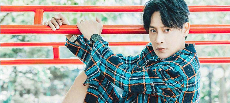 "小帅虎"陈志朋50岁再翻红:人生最大的幸运,是选择不认命_因为_对话