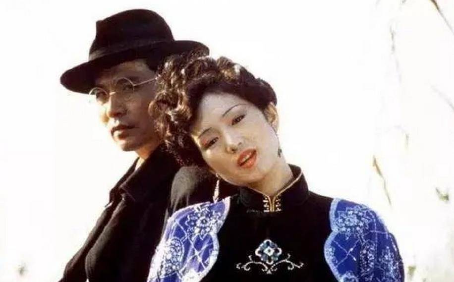 演员孙淳:结婚30年,为了爱人身体健康坚持丁克,晚年和狗作伴_妻子