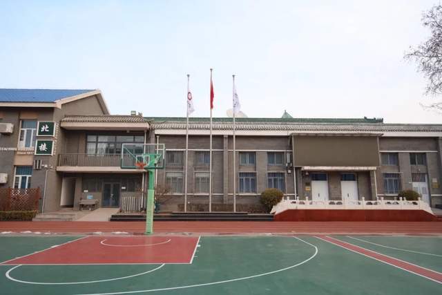 东北抗联先烈后人走进北京27中开展"开学第一课"讲堂_信仰_传承_精神