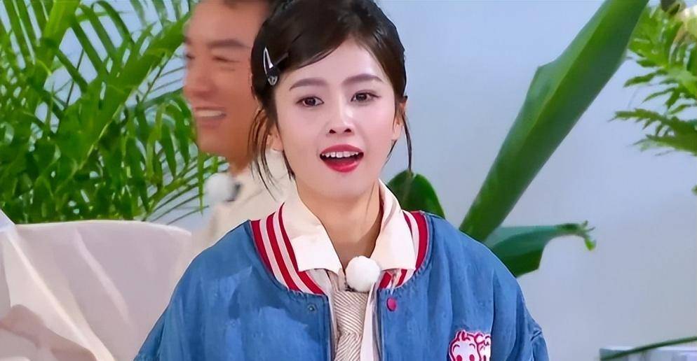 跟当时白鹿的处境一样,蔡文静与赵昭仪同样因为状态被怼.