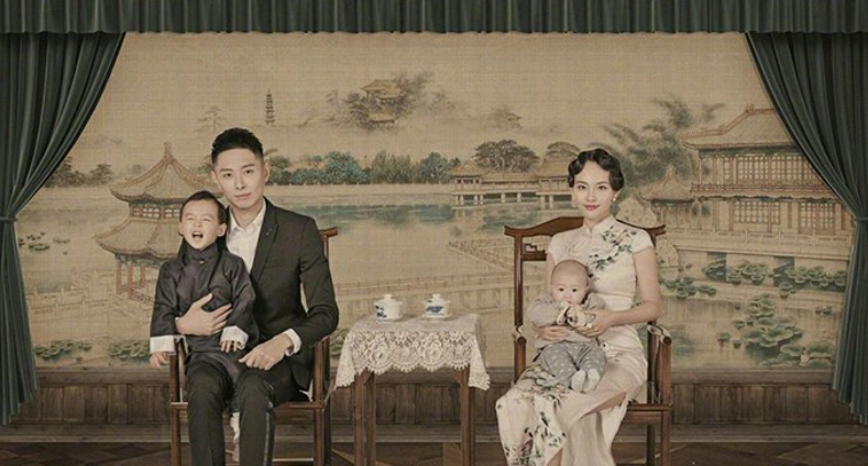 不过张嘉倪近年来发展越来越好,和自己的老公一定是联系密切的.