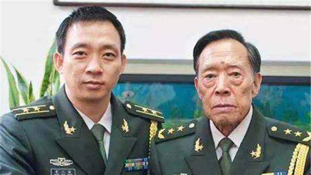 抗洪英雄董万瑞:57岁走在救灾前线,76岁离世,如今儿子现状如何_工作