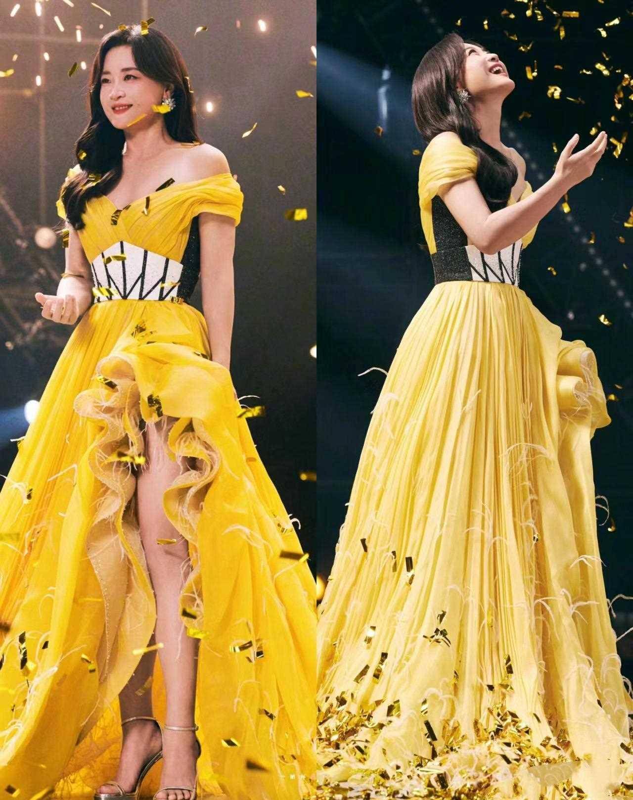 这真的是贾玲吗?露肩连衣裙 大波浪长发,美到移不开眼_时尚_生活_身体