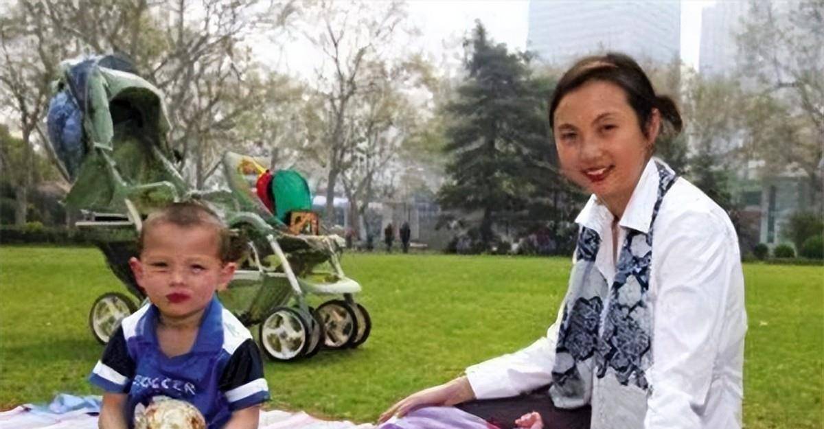 克林顿1998年访华,在北大回答学生提问,北大学生的问题问的好_演讲_中