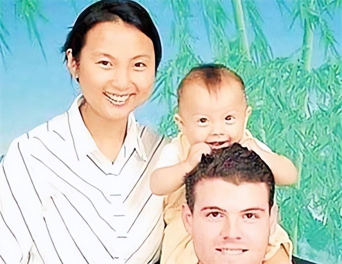 克林顿1998年访华,在北大回答学生提问,北大学生的问题问的好_演讲_中