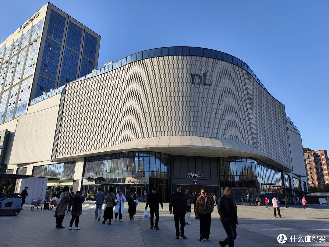 许昌胖东来湘西凤凰古城黄果树瀑布大理三圣塔大理古城悦云雅阁酒店