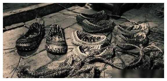 八路军抗日神剧:惊人伙食大揭秘!千层饼加肉,比伪军更豪华!