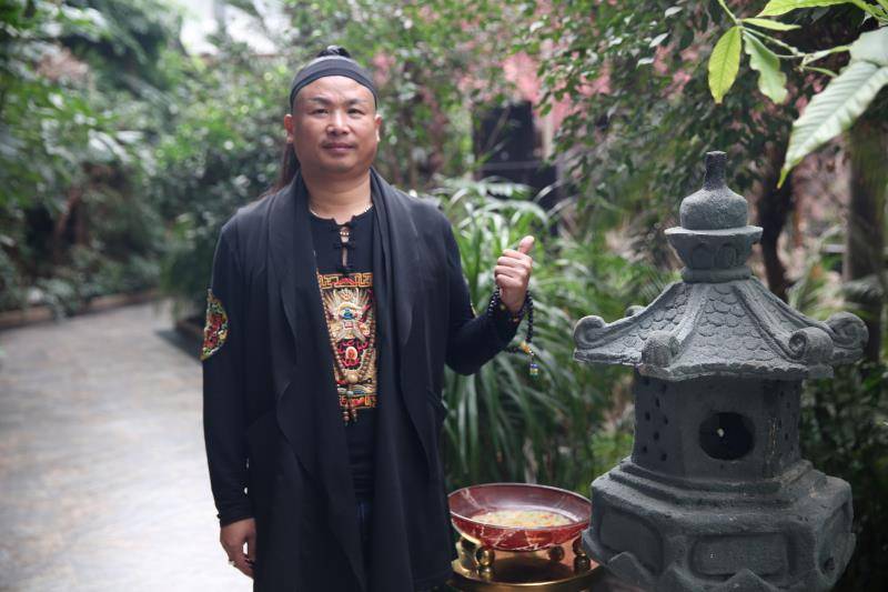 铁龙:原创爱国歌手与导演,用音乐诠释爱国的情怀