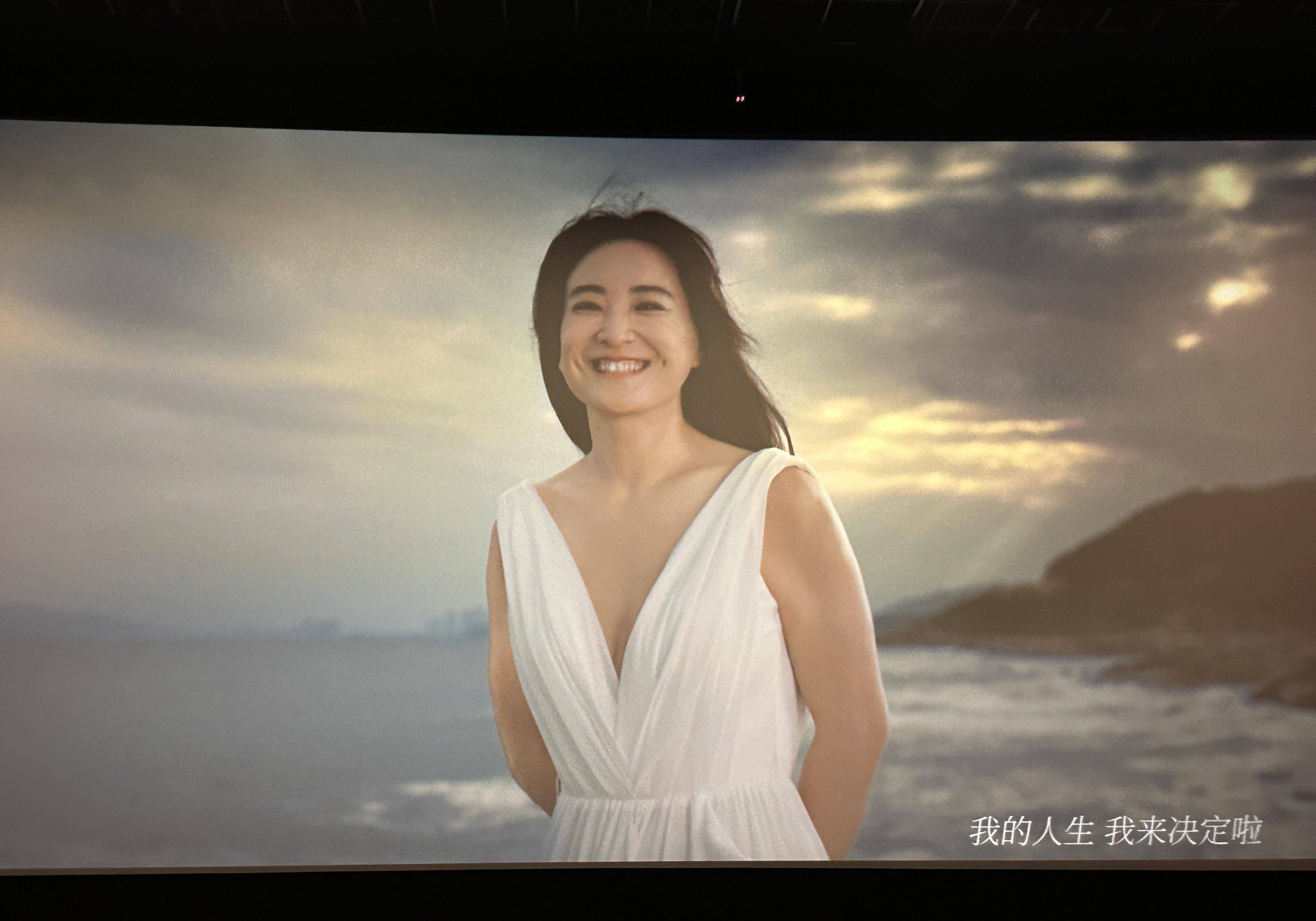 贾玲,终于把自己活成了豪门,无论物质还是精神_减肥_票房_乐莹