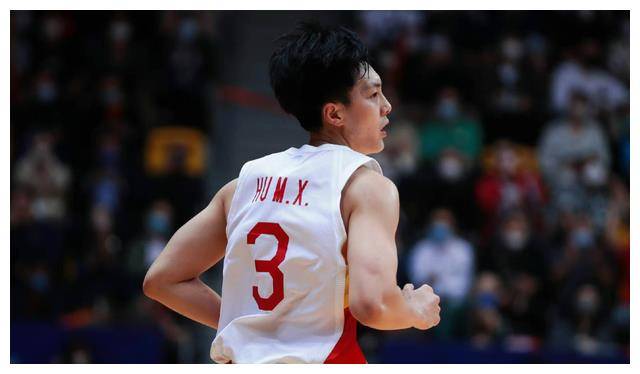 惊险成救世主,全力奋战仍败北._比赛_胡明轩_中国队