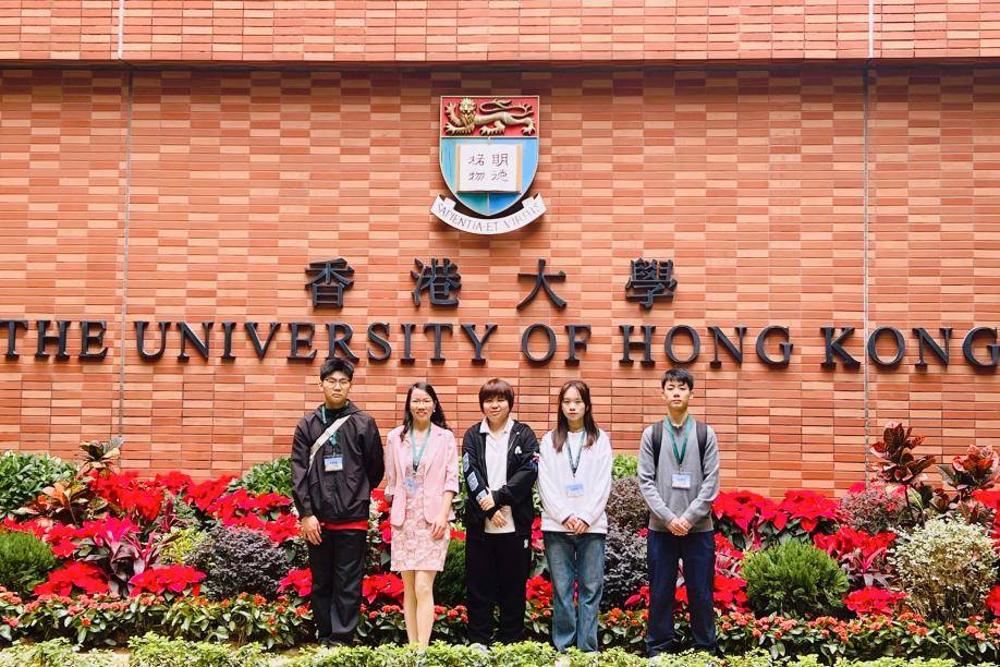 长沙医学院公共卫生学院此次访学活动师生合影我院学子与天津医科大学