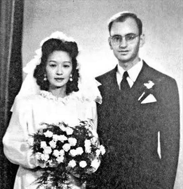 千金陆英:嫁人后生9子,二女张允和出生惊险,被脐带绕差点丧命_张武_陆