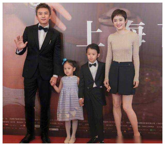 她老公总是在拍情感戏时携子现身,让人倍感温暖,感动._张译_邓超_孙俪