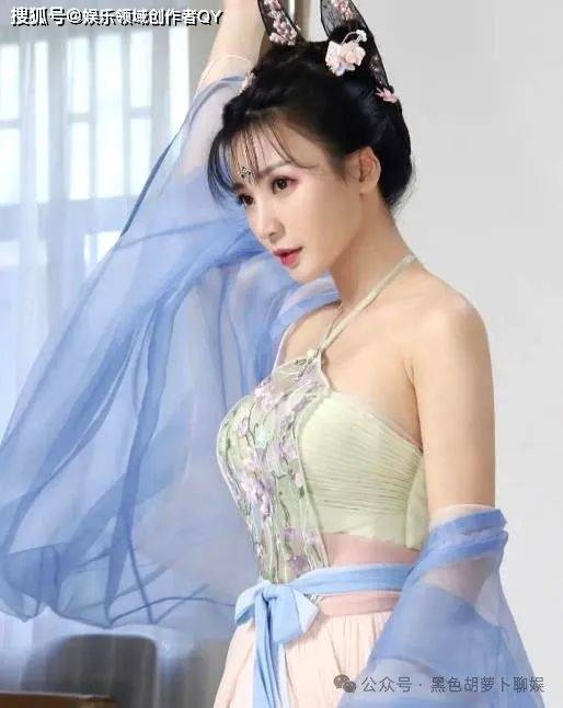 柳岩这身材,整个内娱没几个能打 的!_气质_评价_网友