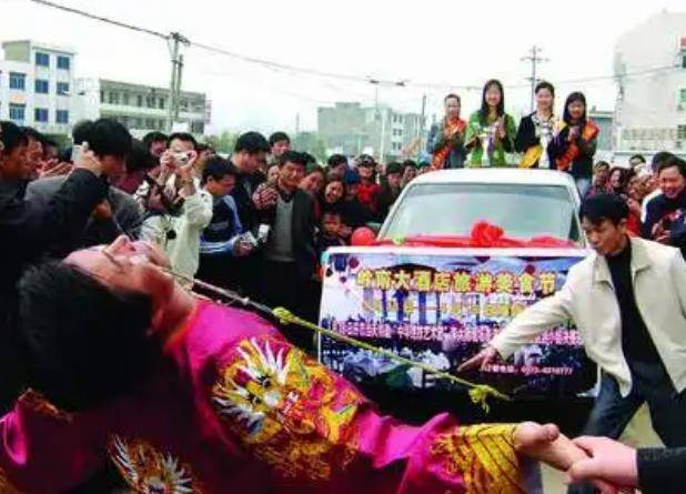 真的是在研究超能力?_张宝_表演_超能力者