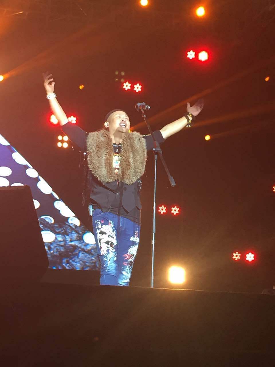 铁龙:原创爱国歌手与导演,用音乐诠释爱国的情怀